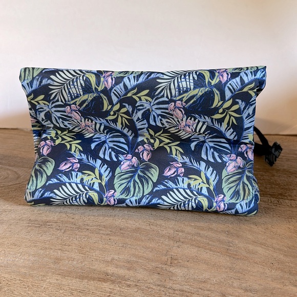 NEW mia & tess Lunch Tote Tropical Navy • THE PAPER STORE • super cute print! - Picture 5 of 5